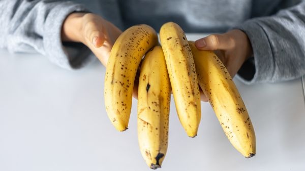 Bananas protect heart health and maintain digestive health Bananas protect heart health and maintain digestive health