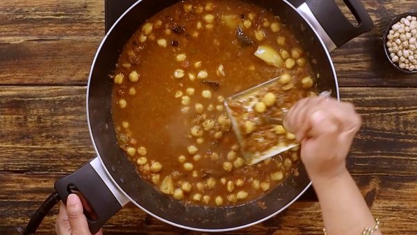North style chole masala for poori and chapathi here is the easy way