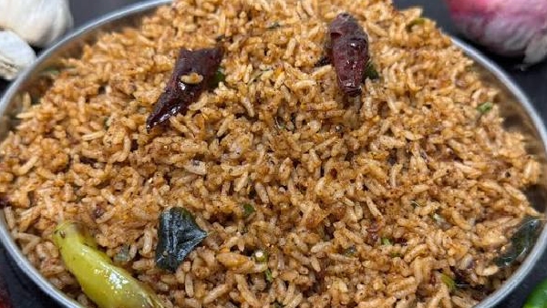 Forget Biryani Make This Super Tasty Healthy Garlic Rice in 10 Minutes Perfect Lunch Box Recipe