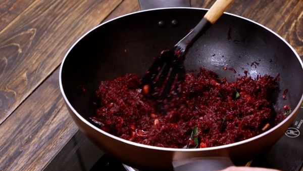 healthy dish Beetroot coconut rice for anemia solution without oil