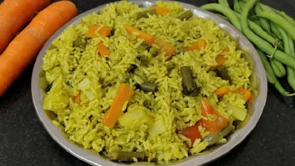 Mouth Watering Karnataka Style Tarkari Pulao Recipe in Telugu Mouth Watering Karnataka Style Tarkari Pulao Recipe in Telugu