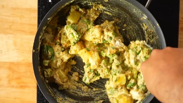 Healthy broccoli potato curry recipe delicious indian style with easy process Healthy broccoli potato curry recipe delicious indian style with easy process