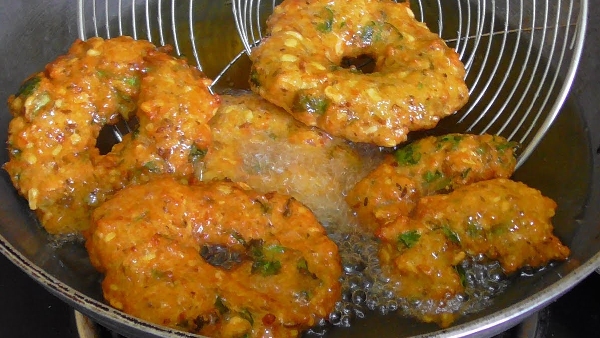 Easy Crispy Pesarapappu Vada Recipe How to Make Moong Dal Vada at Home in Telugu Easy Crispy Pesarapappu Vada Recipe How to Make Moong Dal Vada at Home in Telugu