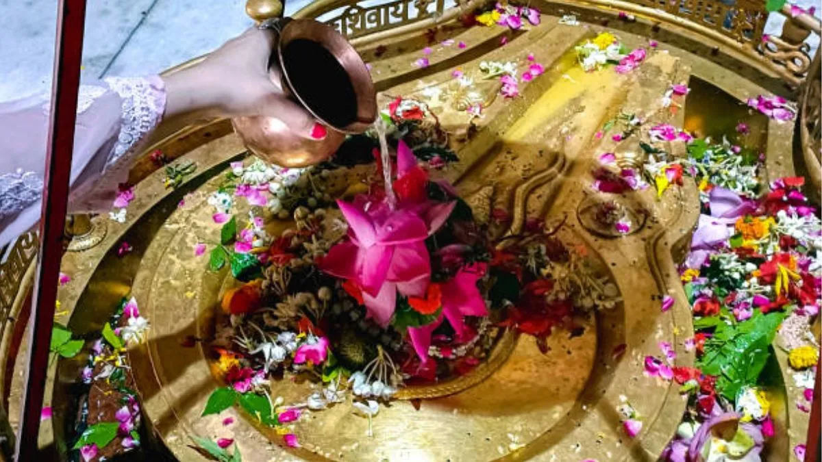 Mahashivratri 2025 Samagri: इन पूजन साग्र‍ियों के बिना अधूरी है भोलेनाथ की पूजा, ये है सामग्री की पूरी लिस्ट